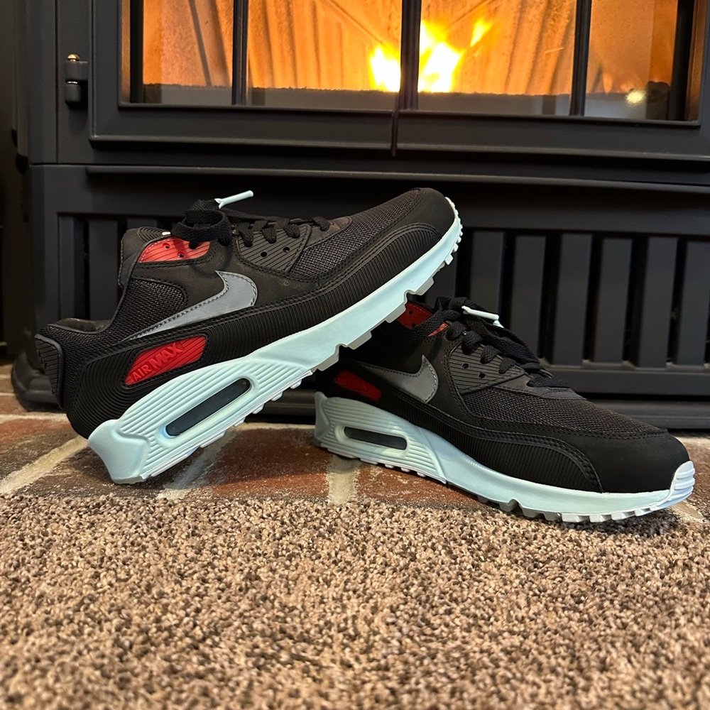Mens (8.5) Nike Air Max 90 Vinyl